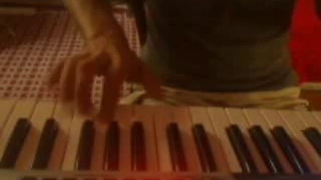 Yamaha PSR E 403 Dansul pinguinului смотреть онлайн