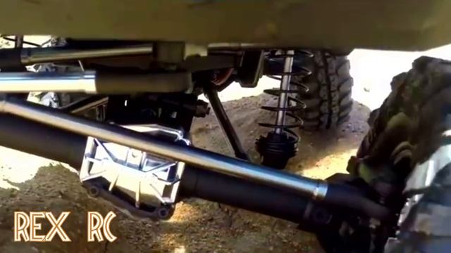 Review del Ford Bronco 1972 Ascender Vaterra RTR смотреть онлайн