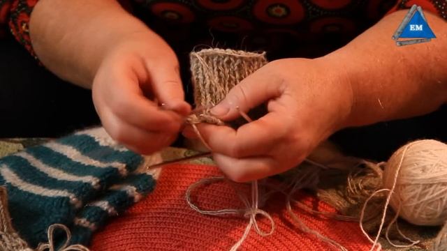 Как связать носки спицами от резинки до пятки - Урок 4 смотреть онлайн