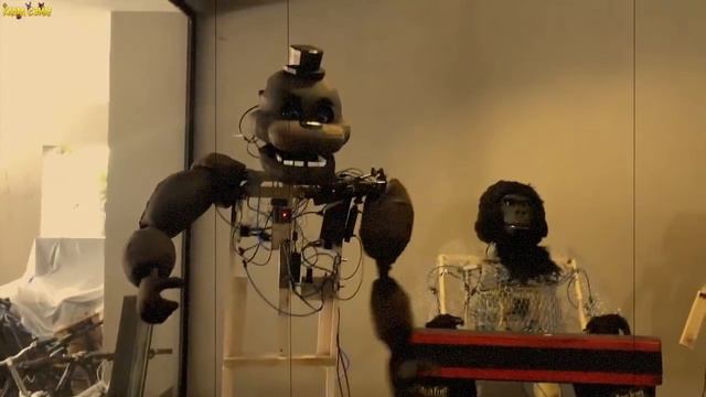 АНИМАТРОНИКИ ФНАФ РЕАЛЬНО СУЩЕСТВУЮТ?! FNAF ANIMATRONICS REAL LIFE! смотреть онлайн