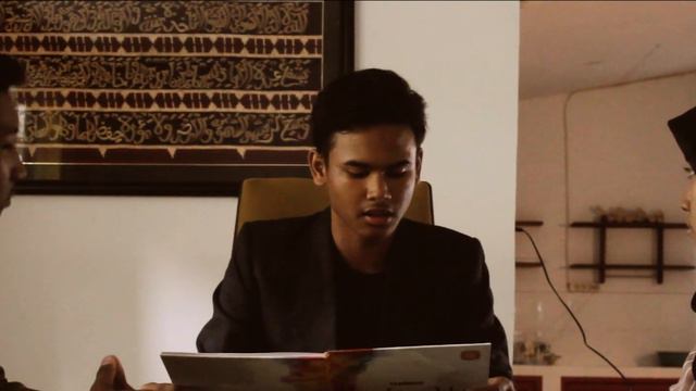 Tugas Sejarah Indonesia смотреть онлайн