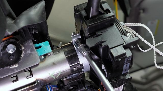 How to replace the Steering Column Switches Peugeot 307 ? смотреть онлайн