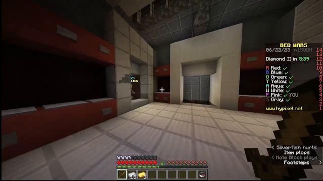 FIRST TIME MY CUSIN PLAYS BEDWARS JAVA смотреть онлайн