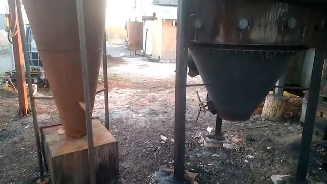 Газогенератор для получения древесного газа из дров. смотреть онлайн