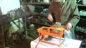 Самодельная машина для очистки кедрового ореха от скорлупы