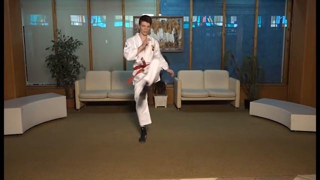 Зарядка с Даниилом Кротовым смотреть онлайн