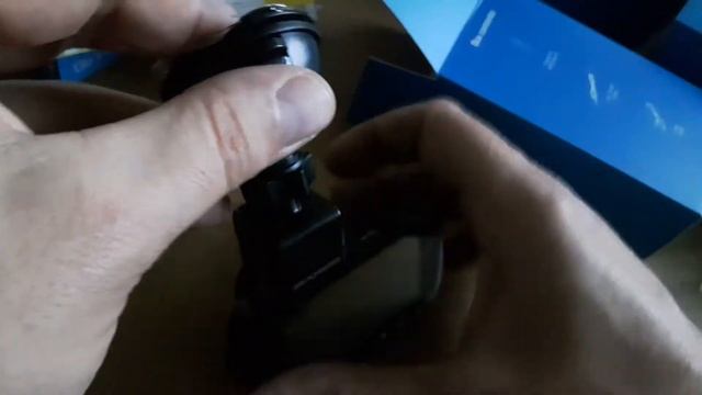 Распаковка Nextbase 212G из Argos. смотреть онлайн