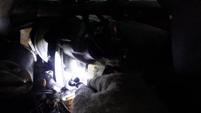 Проверка уровня масла и натяжку цепи, на снегоходе буран. смотреть онлайн