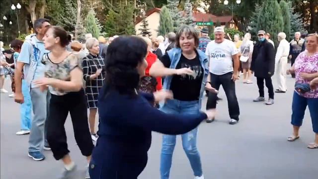 ЗАМАНИЛА!!! смотреть онлайн