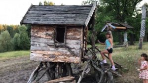 Избушка на курьих ножках