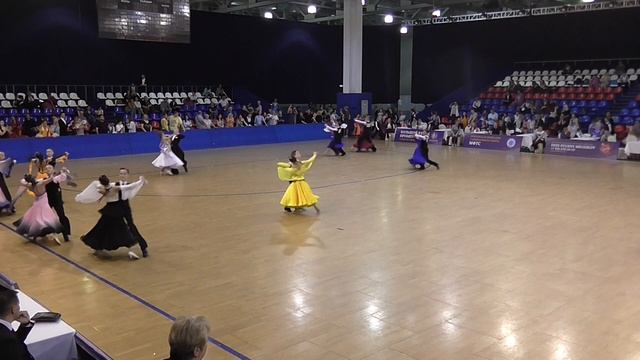 D класс Юниоры 2+1 1/4 финала стандарт смотреть онлайн