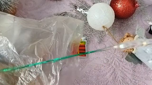 Достаем новогодние украшения. Готовимся к Новому году и Рождеству смотреть онлайн