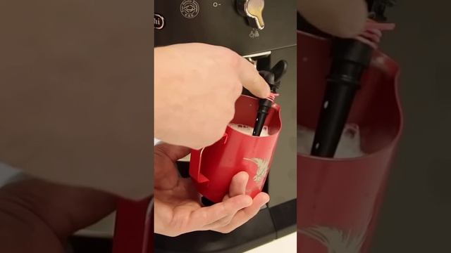 Капучино в Delonghi EC685 смотреть онлайн