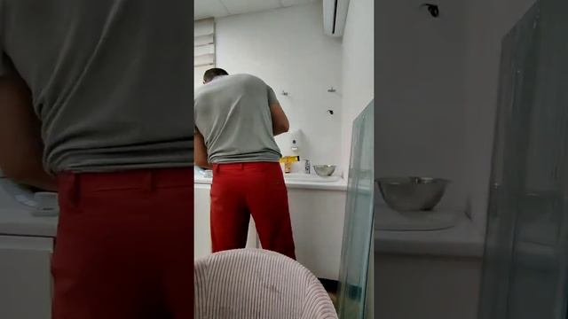 монтаж полки на скрытых полкодержателях смотреть онлайн