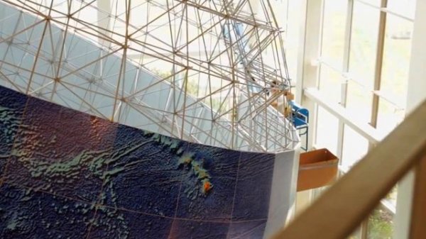 Самый большой глобус в мире. The "Eartha" globe