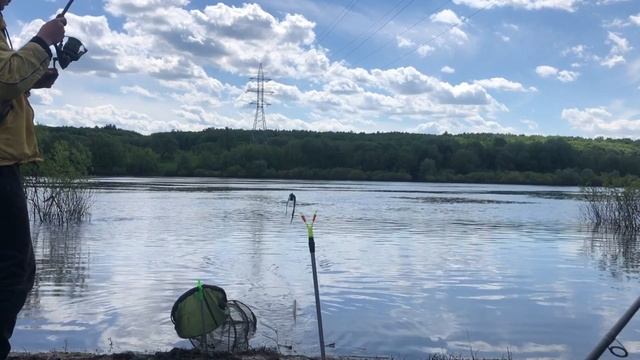 ЛУЧШАЯ рыбалка на ОКЕ ЛЕЩ КАРАСЬ ПЛОТВА / КЛЁВ как из пулемёта , рыбалка на ОКЕ весной смотреть онлайн