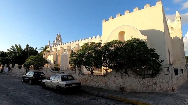 VLOG #11: Желтый город Мерида, достопримечательности, люди, мысли и камни! смотреть онлайн