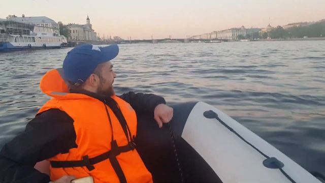ПВХ на Неве, Меркури F8, RiverBoat 370, Гимс не трогает. смотреть онлайн