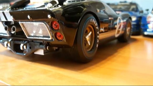 Ford GT40 Mk.II 24H Le Mans 1966 1:18 Shelby Collectibles смотреть онлайн