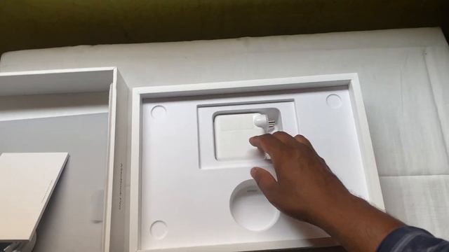 MacbookPro unboxing 13 inch M2 Processor смотреть онлайн