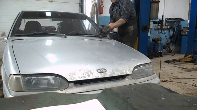 #2 СТО = ВАЗ 2114 - 2 способа открытия капота и замена троса капота смотреть онлайн