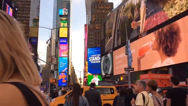 Times Square(iPhone) New York Timelapse смотреть онлайн