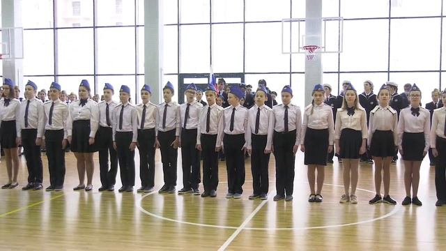 Смотр строя и песни. 6.5 класс - Служу России смотреть онлайн