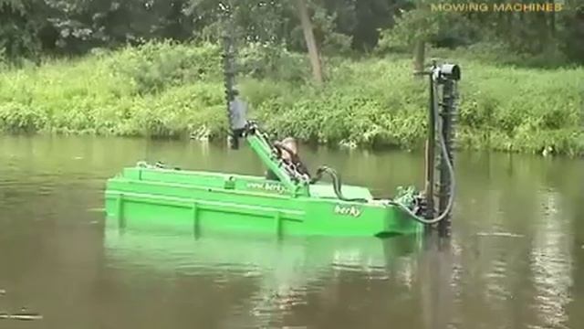 Катер с косилкой для очистки водоемов от водорослей BERKY 6410