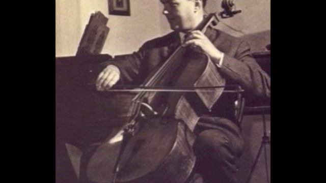 Sasa Vectomov - Martinu Cello Concerto No. 2 - Part I смотреть онлайн