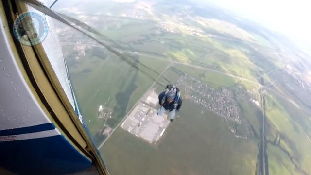 СкайЦентр Пермь | Отделения от самолёта начинающих парашютистов | 26.08.2017г. 2 смотреть онлайн