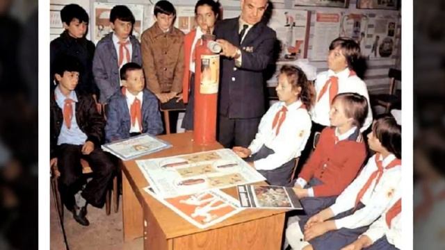 Пионерские песни слушать Солнечная песенка смотреть онлайн