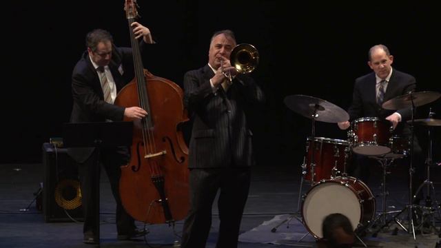 Hugh Fraser plays Song for Sam смотреть онлайн