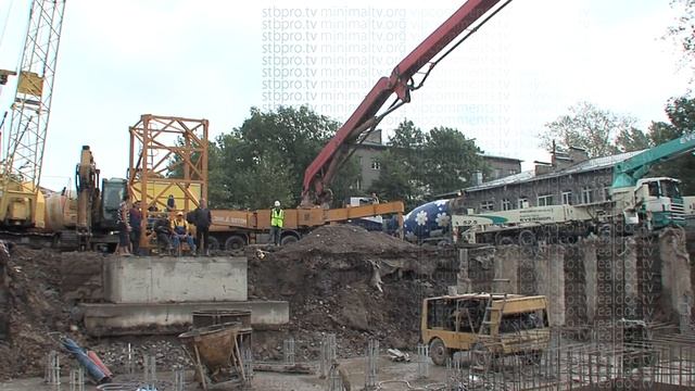 Стройка.Заливка фундамента 3 смотреть онлайн