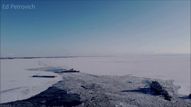 Мост в Самарской обл.03.01.22.Катамаран вывели из порта.Tolyatti-Klimovka Bridge. смотреть онлайн