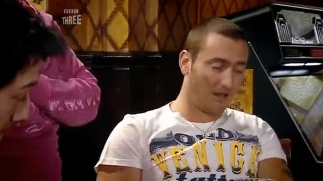 Two.Pints.Of.Lager.And.A.Packet.Of.Crisps.S06E01 смотреть онлайн