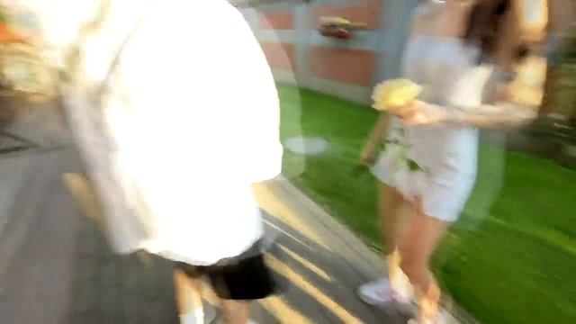 Эксайл позвал стримеров в свой огромный дом с бассейном смотреть онлайн