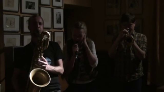 Aprasymaa in Venclovu namai - "Ecaping Army" смотреть онлайн