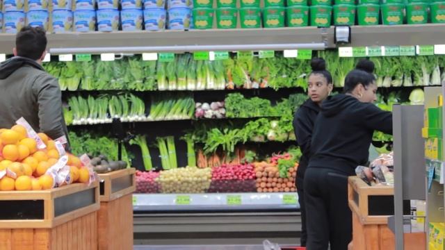 FARTING WITH EYE CONTACT смотреть онлайн