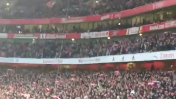 Arsenal fans sing the Arsenal anthem ''North London Forever'' (with lyrics) before Man United game.