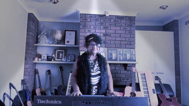 Super Hit Love Melody - Paer Vachaallum - Sharmini Satgunam Super Stars Music Band Melbourne смотреть онлайн