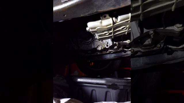 Saturn Ion Transmission Fluid Change 2003 - 2007 смотреть онлайн