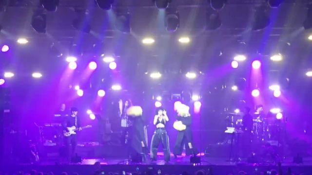 Zivert - А нам по барабану смотреть онлайн