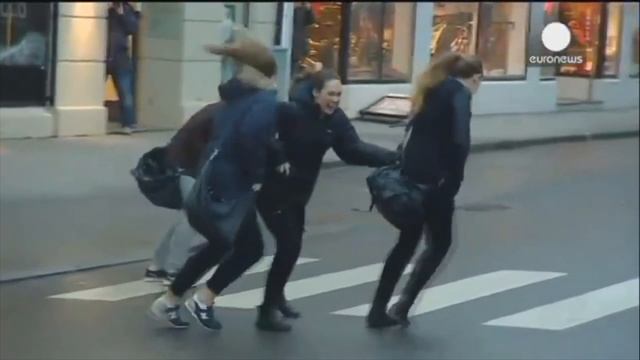 ░▒▓ WINDY ENOUGH ??? Wind versus Pedestrians ! Funny wild weather fails compilation _ LAB TV смотреть онлайн