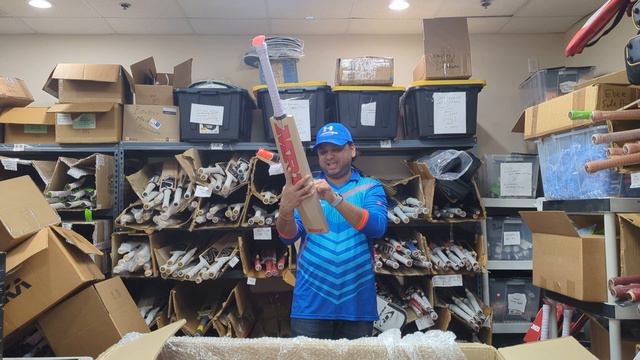 MRF Game Changer Cricket Bats 2023 Stock Video and Profile Review смотреть онлайн
