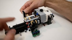 Новинка ЛЕГО Техник 2024: Грузовик Мусоровоз Mack 42167 подробный обзор