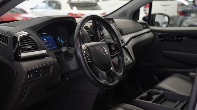 Honda Odyssey TOURING 2018 смотреть онлайн