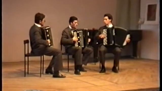 Кажлаев - Концертная лезгинка Трио Полунов смотреть онлайн
