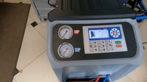 Установка для заправки автокондиционеров. WDK-AC1700