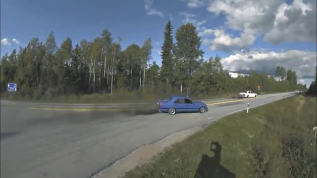 Mersedes W202 C180 Turbo Vs Mersedes W201 E190 Turbo