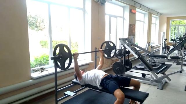 Жим штанги лёжа 60 кг на 25 повторений. смотреть онлайн